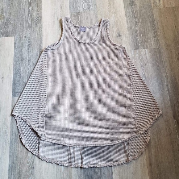 elif for Jordan Taylor Top - Picture 5 of 12